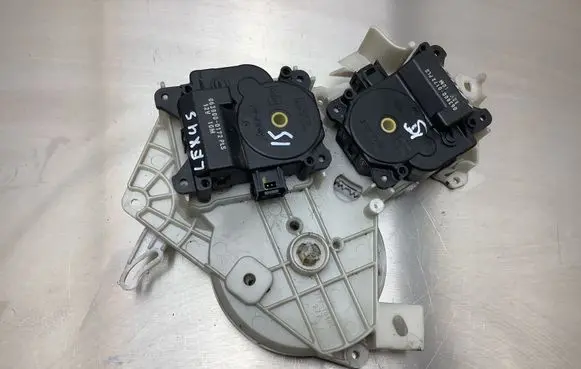 Lexus IS 220D-250-350 Air flap motor/actuator 0638000172