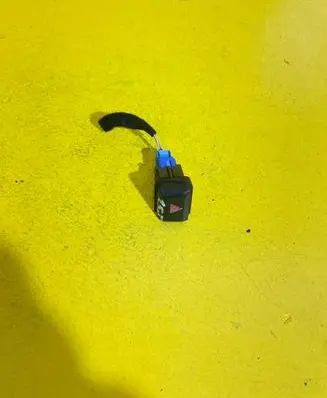 Peugeot 2008 I Tailgate/trunk/boot open switch RZ5R6P1K1