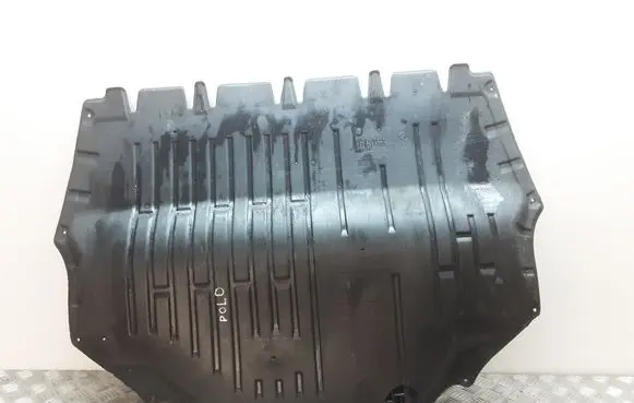 Volkswagen Polo Engine splash shield/under tray 6Q0825237P