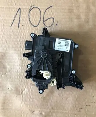 Volkswagen Caddy Front door lock 1T3843653H