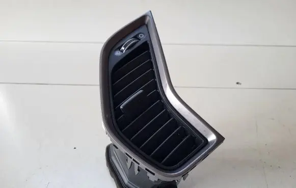 Hyundai Santa Fe Dash center air vent grill 974202W000