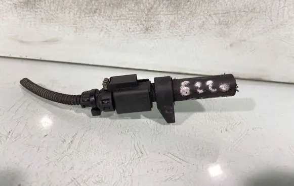 Mercedes-Benz C W204 Crankshaft position sensor 0525453926