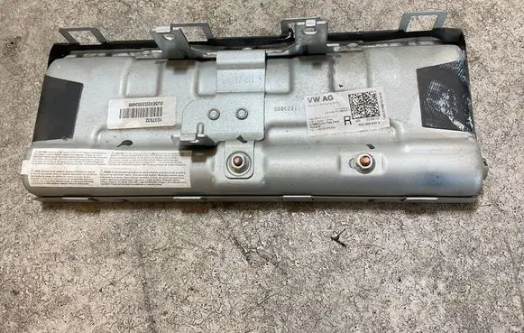 Knee airbag