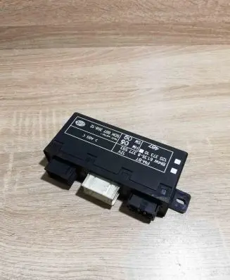 BMW 5 E39 Door control unit/module 8377593