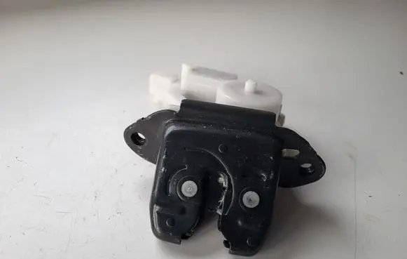 Nissan Qashqai Tailgate/trunk/boot lock/catch/latch