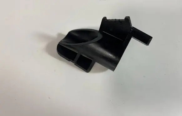 BMW 5 G30 G31 G38 Intercooler pipe mounting bracket 8632132