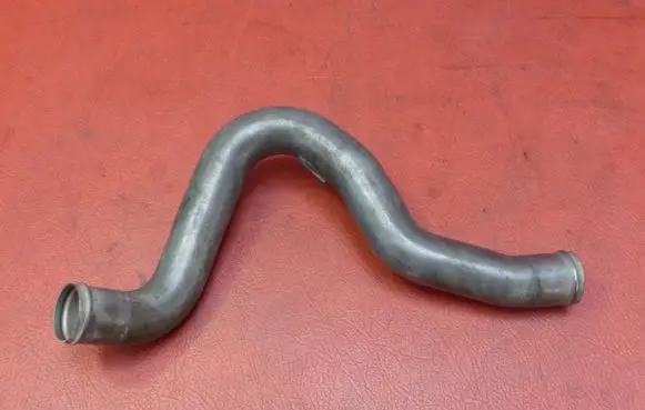 Land Rover Discovery 3 - LR3 Engine coolant pipe/hose