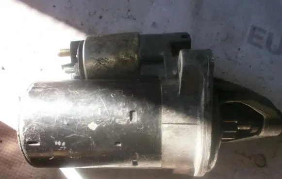 Ford Focus Starter motor 0001107417