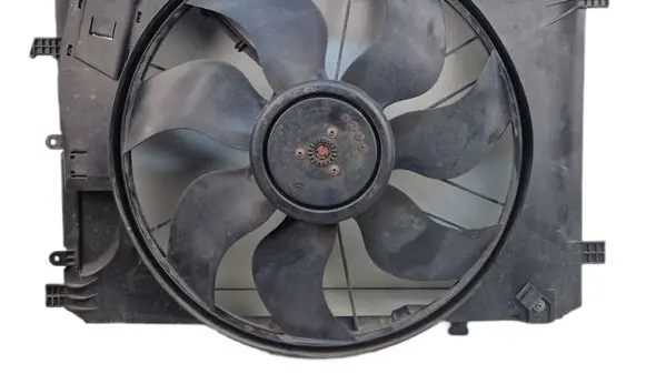 Mercedes-Benz C W204 Fan set A2049060212