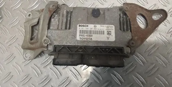 Toyota Yaris Engine control unit/module 896610DB60