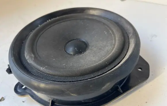 Audi A4 S4 B7 8E 8H Front door speaker 8E0035411 491041030004 1082125