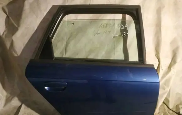 Audi A4 S4 B7 8E 8H Rear door melynos