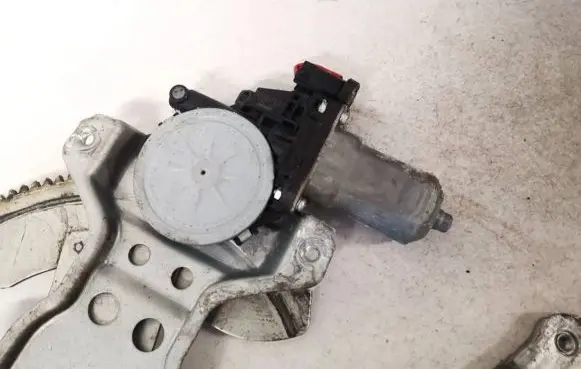 Fiat Sedici Front door window regulator motor 8356063j00 83560-63j00
