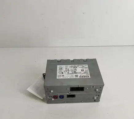 Volvo XC40 Radio/CD/DVD/GPS head unit 32413742 32413742AA