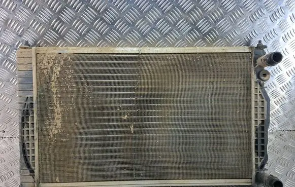 Volkswagen PASSAT B5 Coolant radiator 