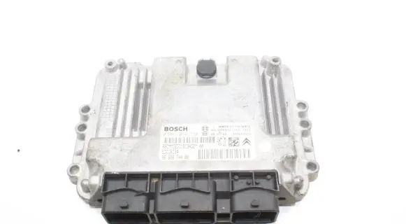 Citroen C4 I Engine control unit/module 9665674480 0281014729