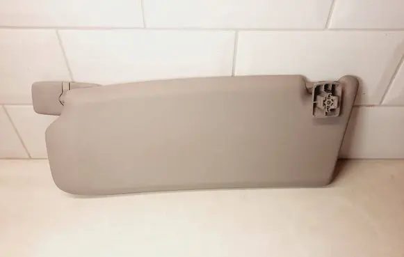 Sun visor