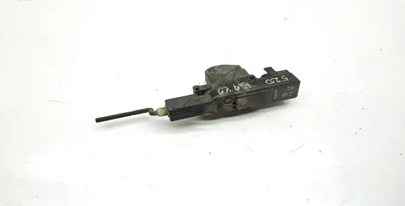Fuel tank cap lock motor