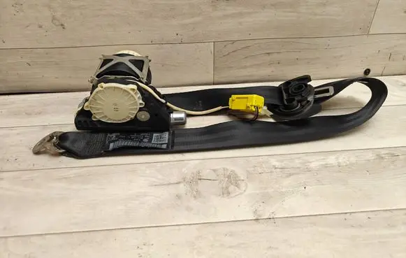Volkswagen PASSAT B6 Front seatbelt 3C1857706Q 34074890