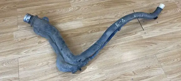 Opel Astra H Fuel tank filler neck pipe 1312226 551020308
