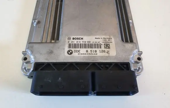 BMW 5 F10 F11 Engine control unit/module 8518126 0281018550 030045540