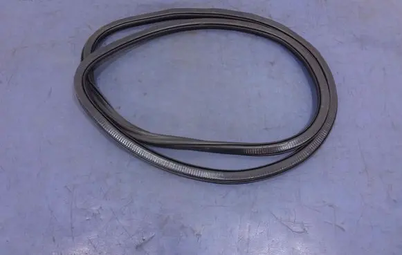 Audi A8 S8 D4 4H Front door rubber seal 4H0831721F
