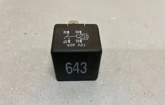 Audi A4 S4 B7 8E 8H Other relay 8K0951253
