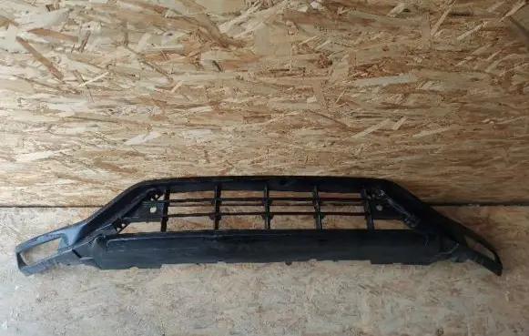 Volvo XC90 Front bumper splitter molding 31663528