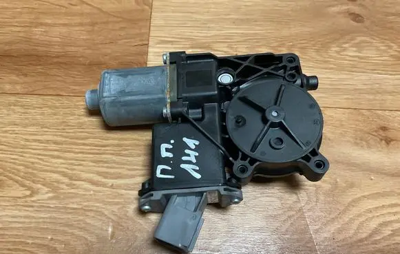 Opel Insignia A Front door window regulator motor 20951582 966432103 0130822411