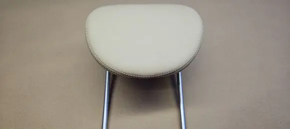 Mercedes-Benz SL R230 Front seat headrest 