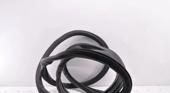 Opel Astra K Rubber seal front coupe door 39179848