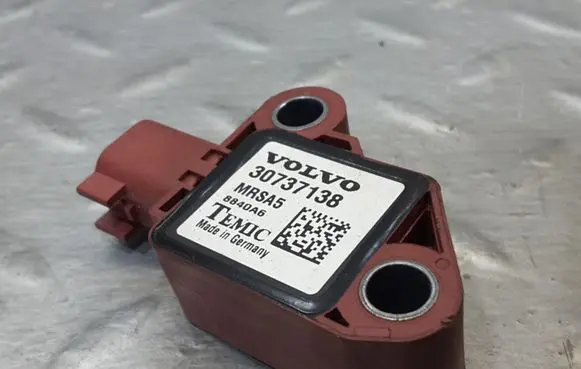 Volvo C30 Airbag deployment crash/impact sensor 30737138