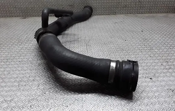 BMW 3 E90 E91 Engine coolant pipe/hose 
