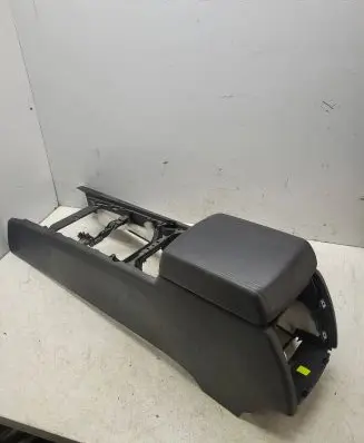 Volkswagen Touareg I Center console