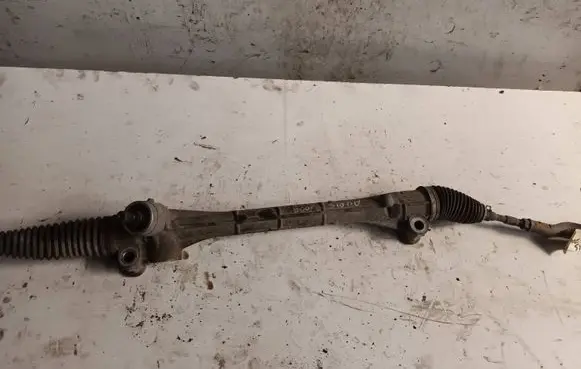 Toyota Auris 150 Steering rack 84140431