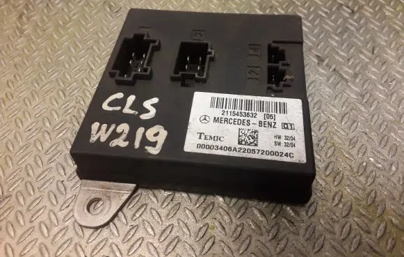Mercedes-Benz CLS C219 Central body control module 2115453632 A2115453632