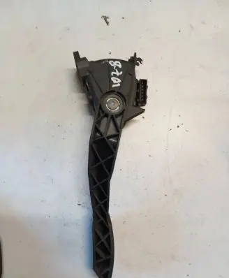 Volvo XC70 Accelerator throttle pedal 30683515 6PV00853715