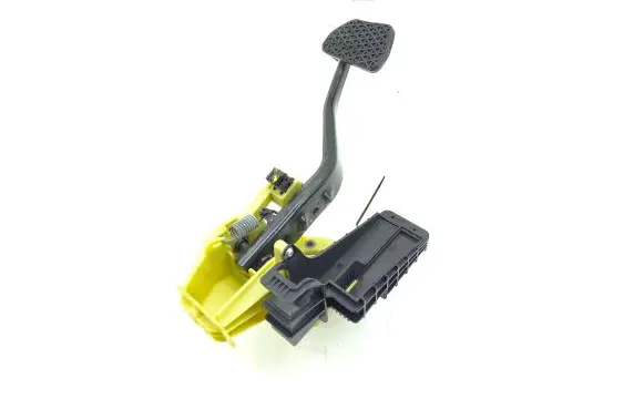 BMW 6 F06 Gran coupe Brake pedal 9144253