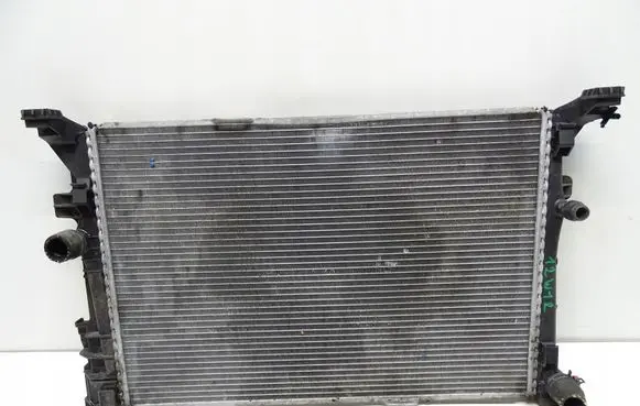 Mercedes-Benz A W176 Coolant radiator A2465001203