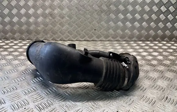 BMW X5 E70 Turbo air intake inlet pipe/hose 7798338