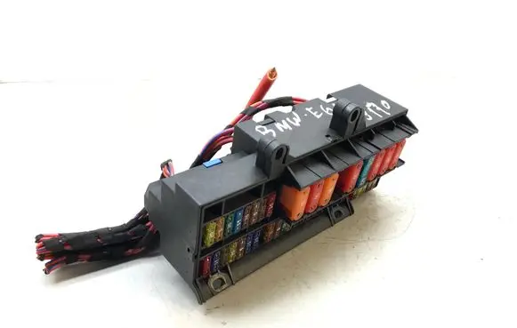 BMW 7 E65 E66 Fuse module 6900582 K3170