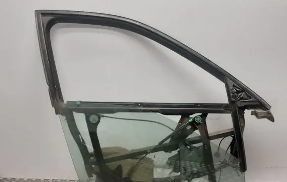 Audi A4 S4 B5 8D Front door window regulator with motor 8D0837754