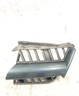 Mitsubishi Outlander Front bumper upper radiator grill MN175977