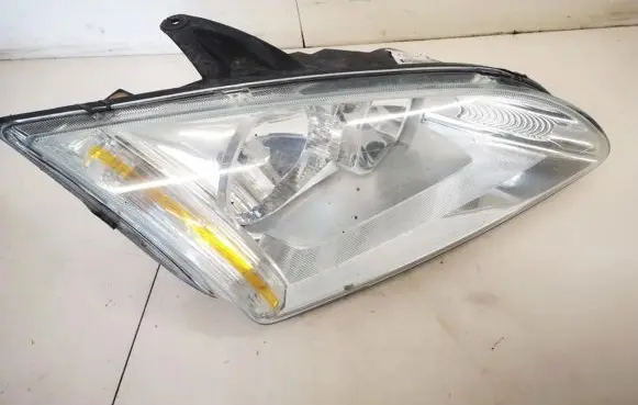 Ford Focus Headlight/headlamp 4m5113w029ad 4m51-13w029-ad