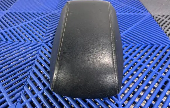 Toyota Auris E180 Armrest 5881202130