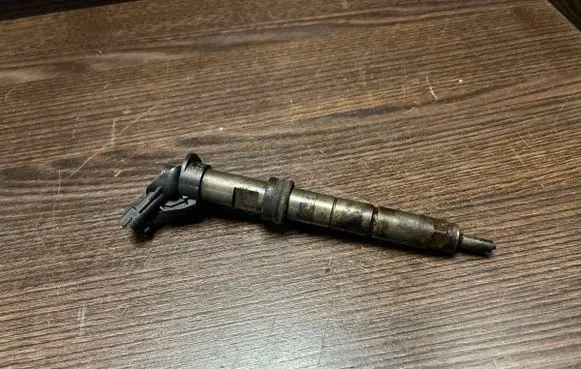 Iveco Daily 4th gen Fuel injector 0445116019 504385557