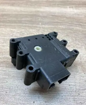 Nissan Qashqai Air flap motor/actuator 2624M