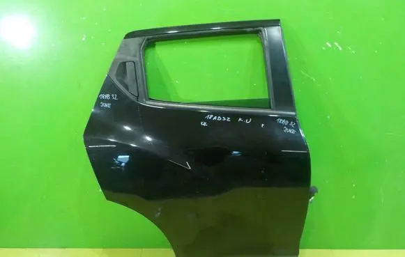 Nissan Juke I F15 Rear door 18AB32