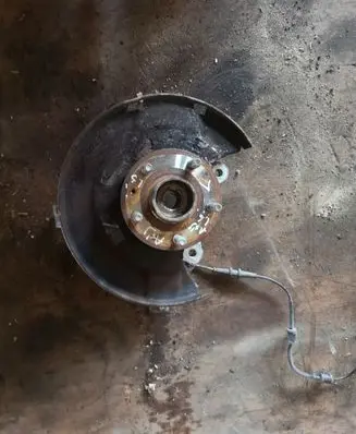 Opel Astra J Front wheel hub