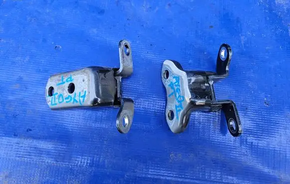 Toyota Aygo AB40 Rear door hinge set 